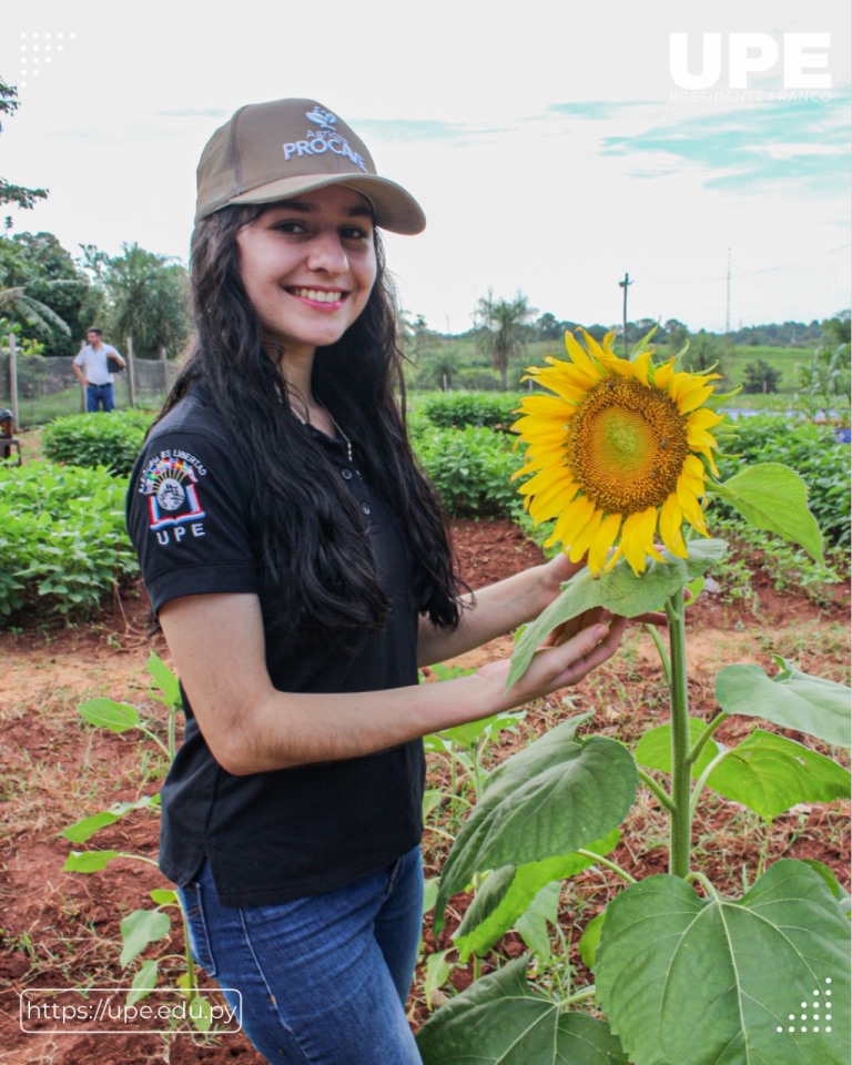 Estudiantes de Agronomía UPE exponen trabajos de campo: Clausura del Semestre